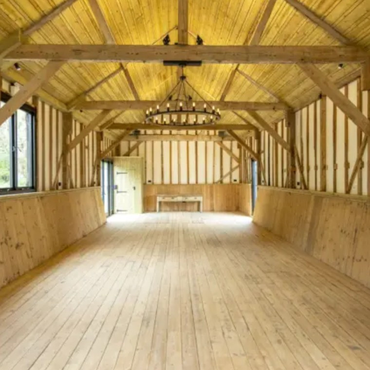 https://roundwood.co.uk/hold-your-event/private-celebrations