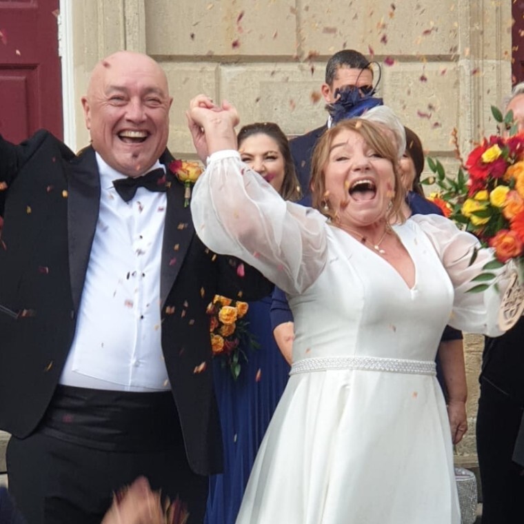Celebrant Cotswolds The Confetti Shot