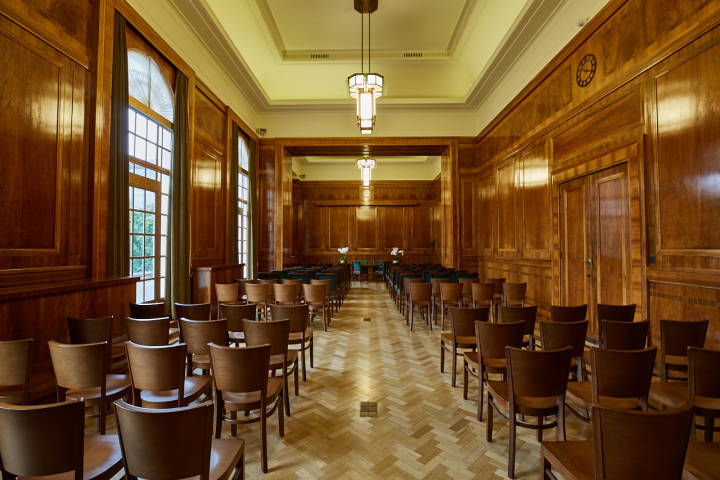 Hackney Town Hall, Committee Room