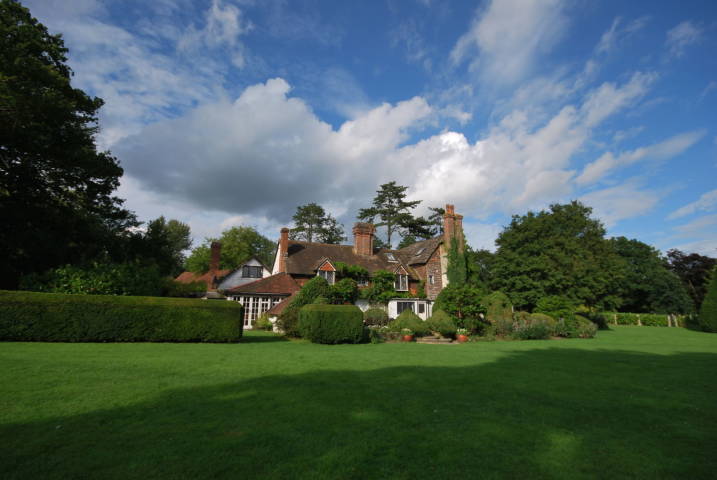 Ridge Farm,Venues in Surrey