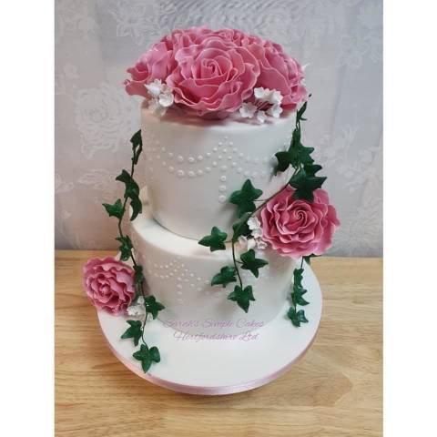 Sarah's Simple Cakes Hertfordshire Ltd Cakes and Sweet Treats in Hertfordshire