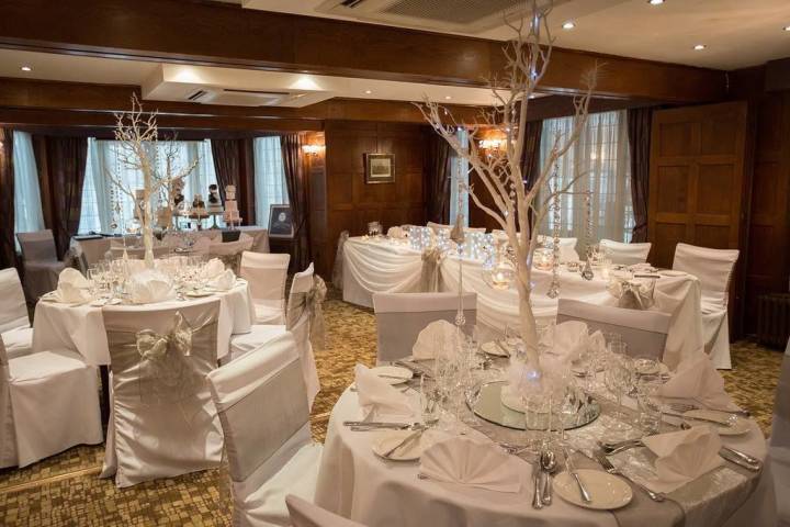Wedding Breakfast at The Stanneylands Hotel, Cheshire Wedding Venue