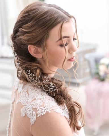 Holly Andersen Make-Up and Hair Artist Beauty, Hair & Make-up in Wiltshire