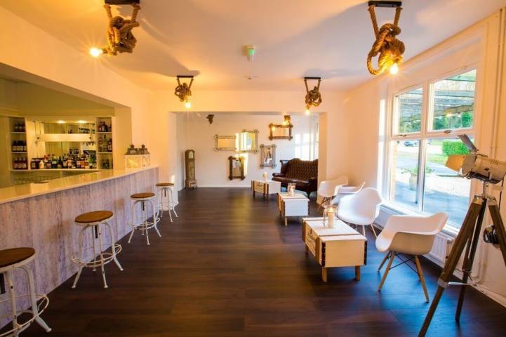 Gray Manor Hotel, Venues in Wiltshire