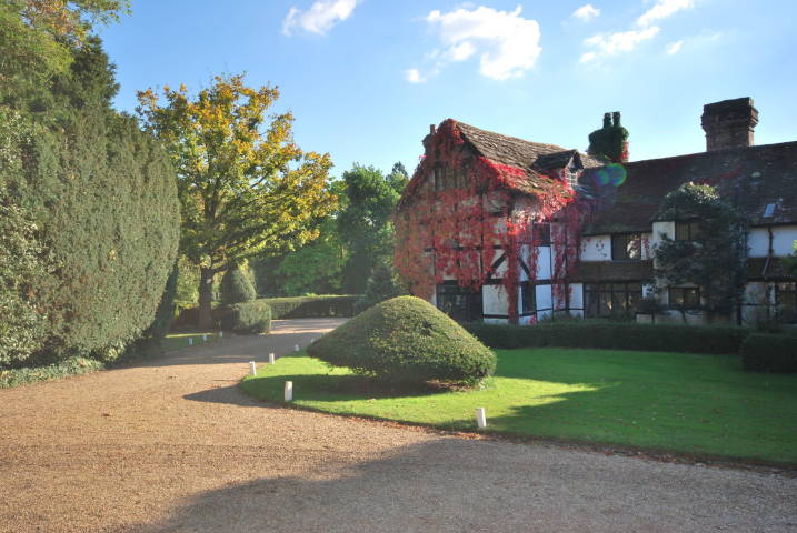 Ridge Farm,Venues in Surrey
