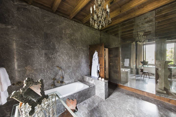 La Posta Vecchia Venues in Overseas