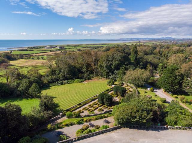 Within 5 minutes drive from the beach