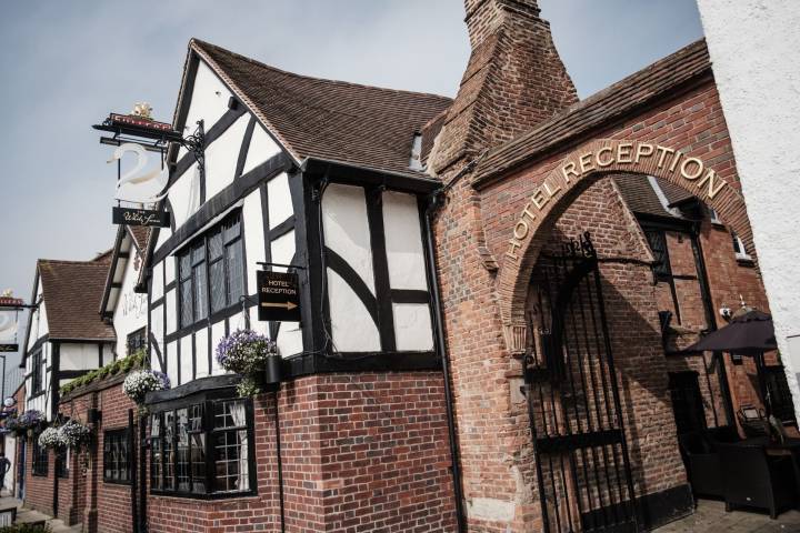 The White Swan Hotel - warwickshire wedding venues