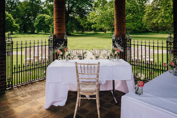 Milton Hill House wedding venue in Oxfordshire licensed for outdoor ceremonies