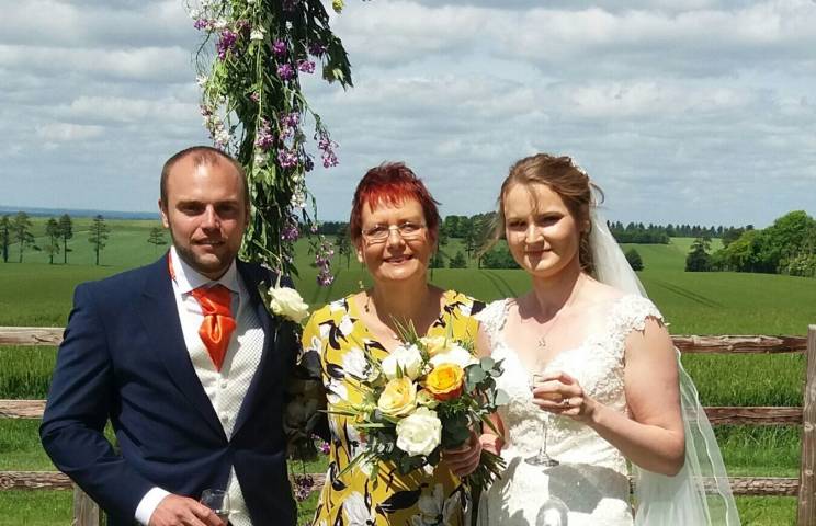 Lynn Tierney Ceremonies,Celebrants & Toastmasters in Oxfordshire