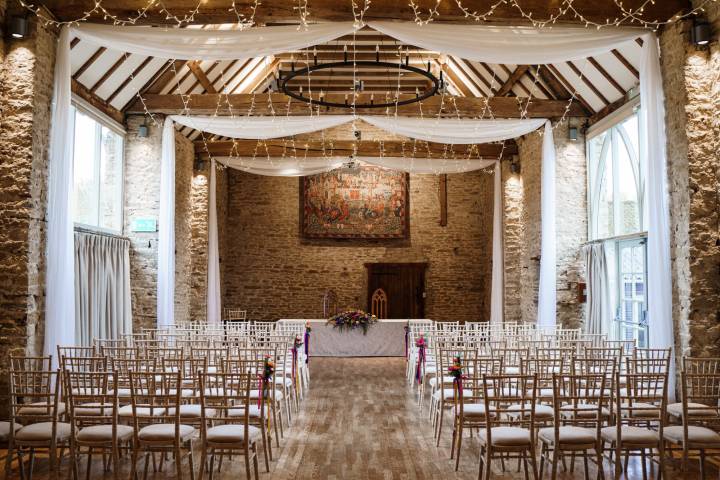 The Great Barn, barn wedding venue Oxfordshire ceremony