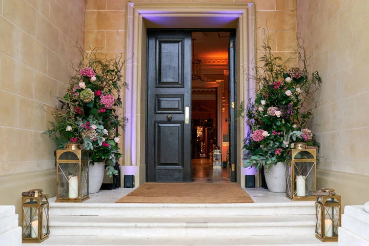 Hedsor House, Front Steps