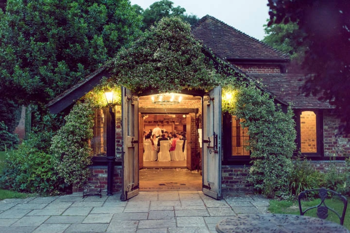 Lainston House Wedding Venue in Hampshire – Outdoor Ceremony