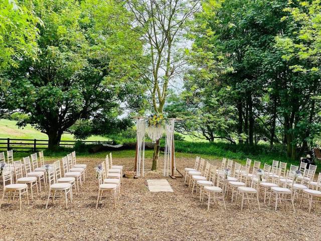 Liz Bagley Celebrant Celebrants & Toastmasters in Northamptonshire