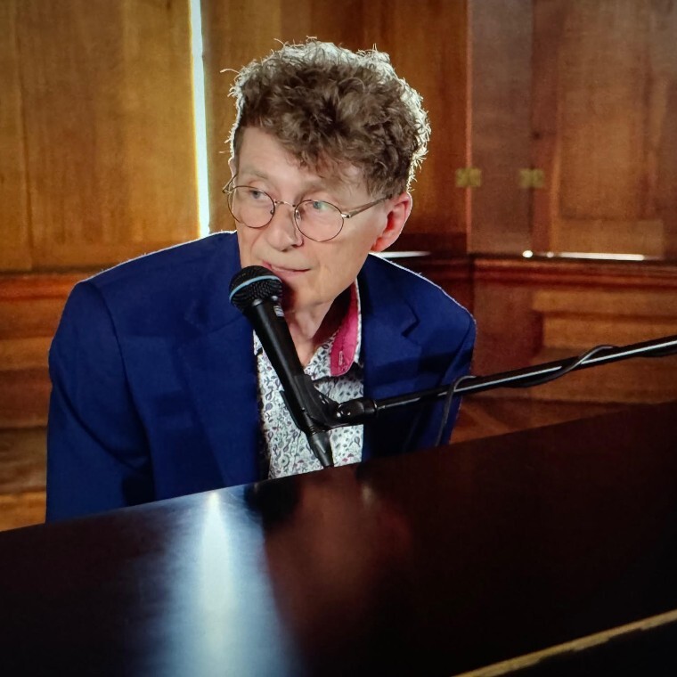 Henry Trezise Pianist/Singer
