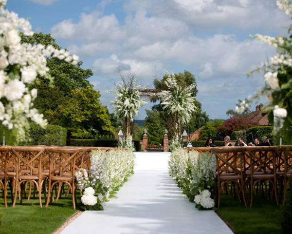 Paula Rooney Weddings & Events,Florists in Hampshire