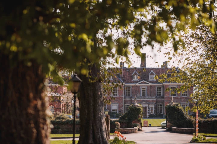 Lainston House Wedding Venue in Hampshire – Outdoor Ceremony