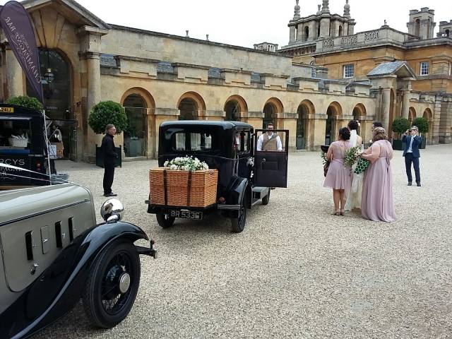 Quaint and Quirky Motor Company,Cars & Horse Drawn Carriages in Oxfordshire