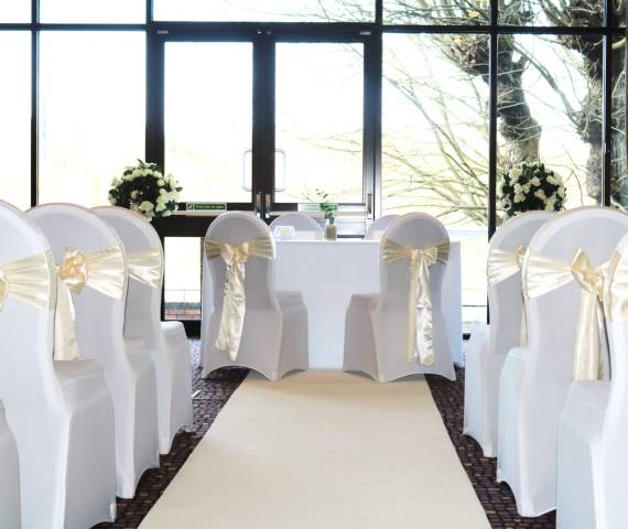 Looking for a civil ceremony venue at Crowne Plaza Reading