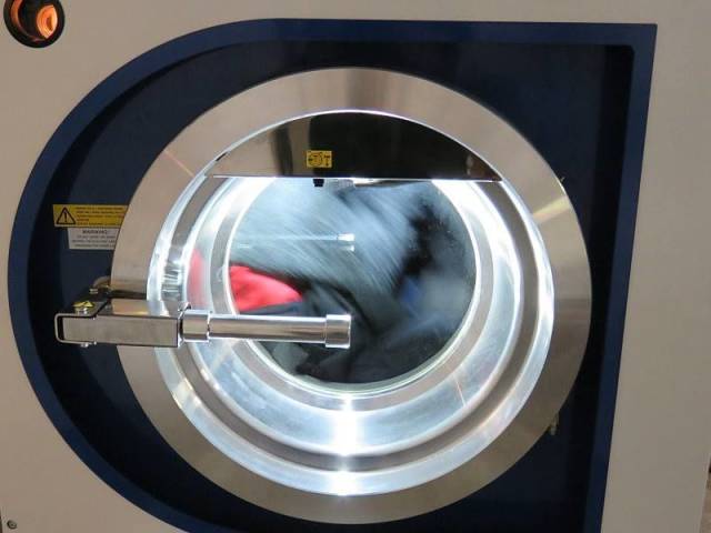 Sarah Lacey Dry Cleaning,Bridal Wear in Sussex - West