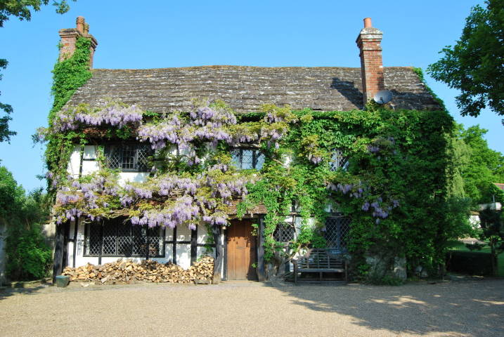 Ridge Farm,Venues in Surrey