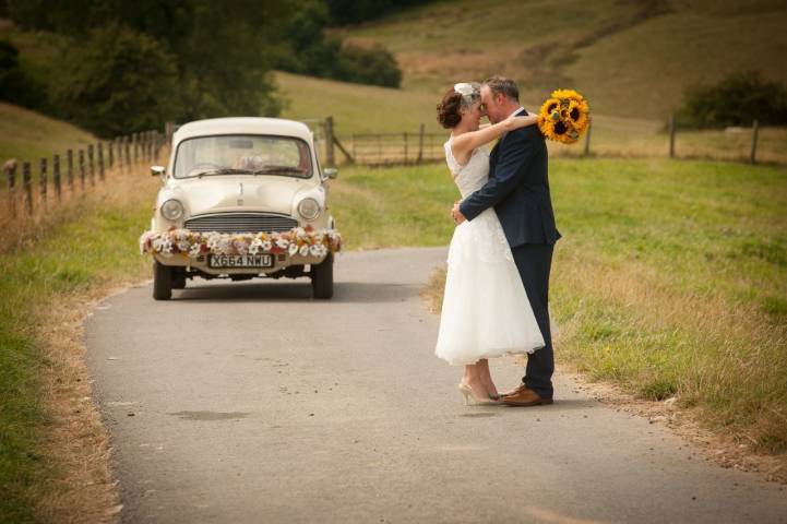 Kushi Cars wedding car wiltshire Kushi Cars wedding car gloucestershire Kushi Cars indian wedding ca