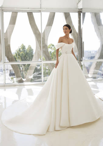 Pronovias Lynn dress.