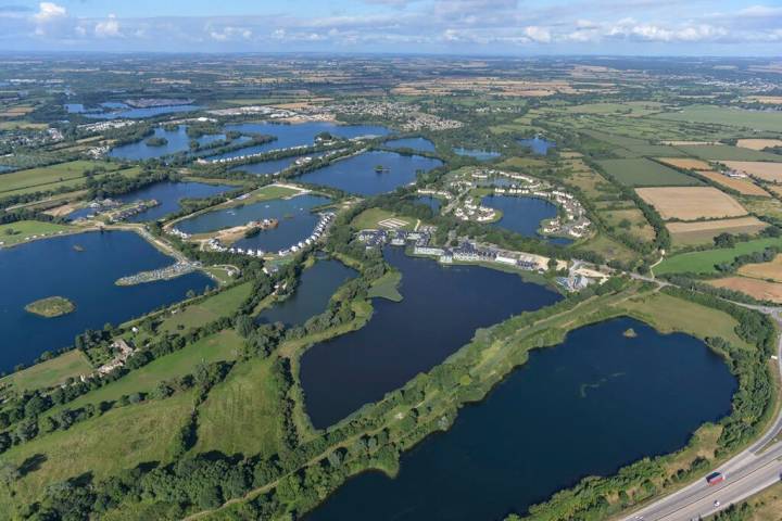 De Vere Cotswold Water Park,Venues in Gloucestershire