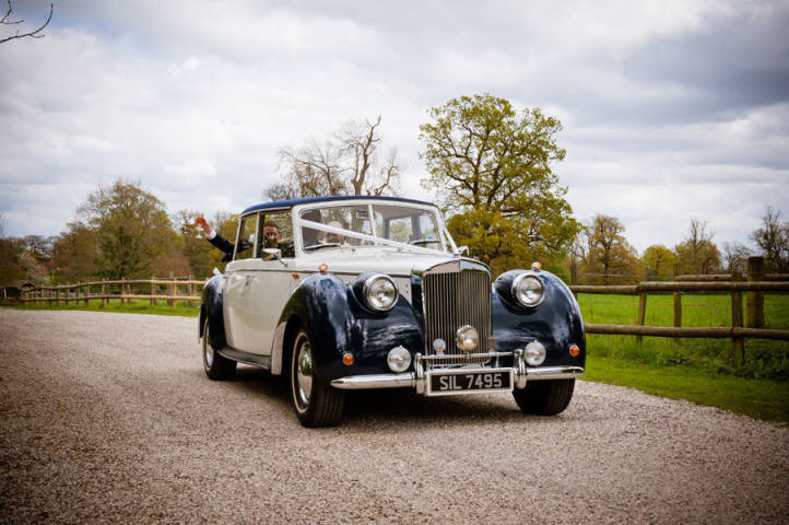 Something Borrowed Wedding Cars, Cars and Horse Drawn Carriages in Oxfordshire