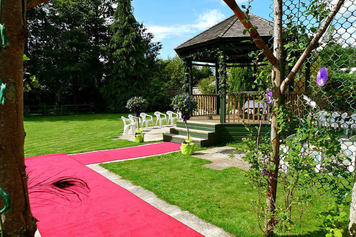 Perfect outdoor space for Ceremony