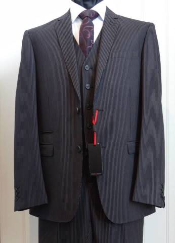 Top Mark Suit Hire , Mens Wear in Yorkshire West
