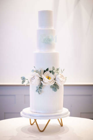 Wedding Cakes By Lisa Broughton Cakes and Sweet Treats in Surrey