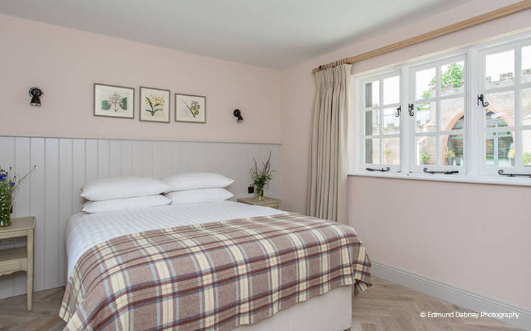 Accommodation, Wasing Park, Venues in Berkshire