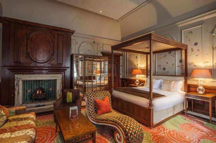 The Roseate Bridal Suite