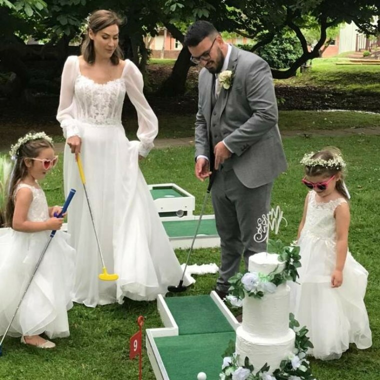 Mulberry House Wedding - Putt Putt Golf
