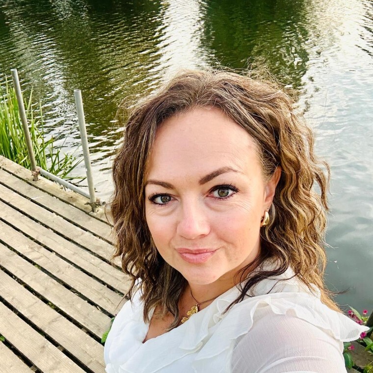 Emily, Three Shires Celebrant 