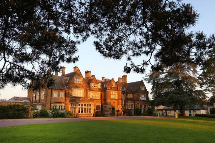 Hartsfield Manor Venues in Surrey