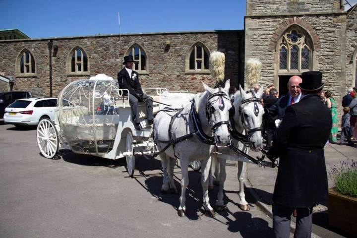 Bramble Farm Carriage Hire & wedding venue,Cars & Horse Drawn Carriages in Wiltshire