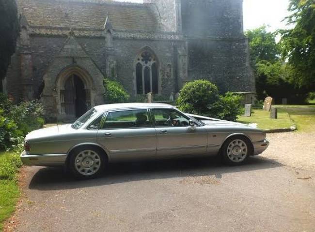 Luxury and Classic Wedding Cars, Cars & Horse Drawn Carriages in Essex