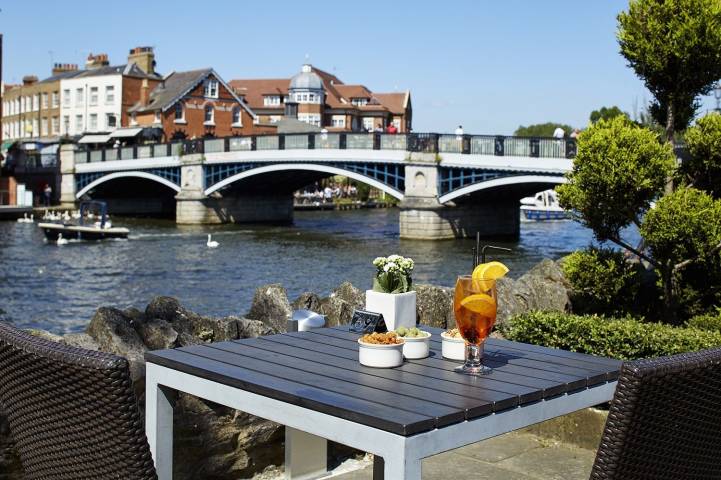 Riverside Terrace