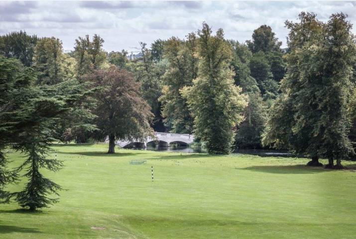 Donnington Grove Golf & Country Club - Berkshire wedding venue - golf club venue in Berkshire - newb