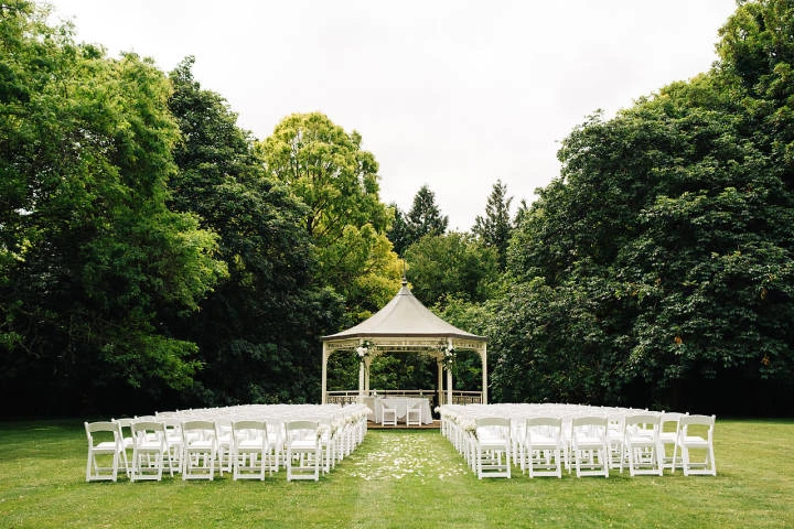 Lainston House Wedding Venue in Hampshire – Outdoor Ceremony