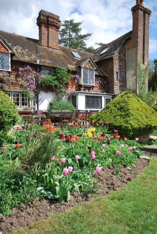 Ridge Farm,Venues in Surrey, Farmhouse