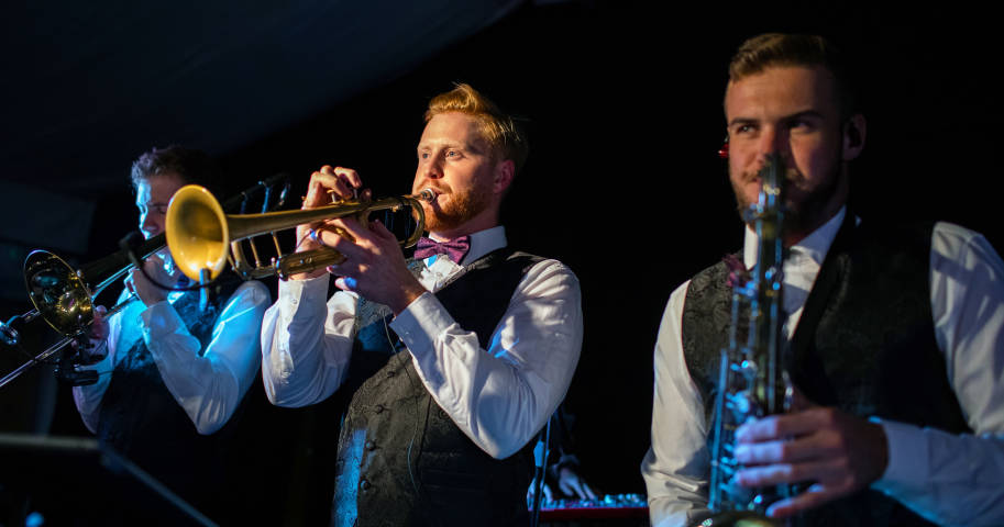 Exhilarating horn section