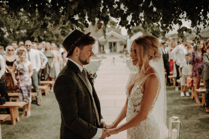 Eden Wedding Barn © Esme Whiteside Photography