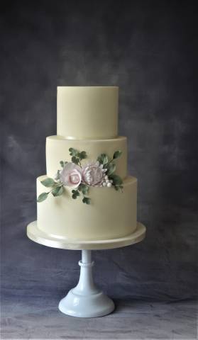 Lisa Adams Cakes Cakes and Sweet Treats in Buckinghamshire