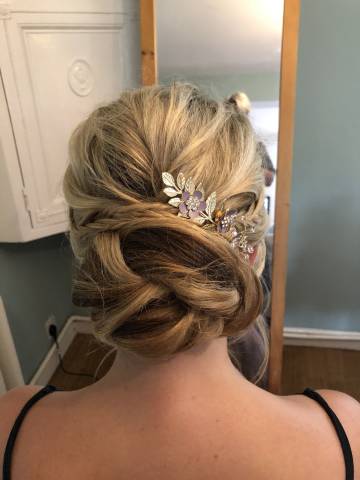 Suzanne Hale Wedding Hair Specialist,Beauty, Hair & Make-up in Gloucestershire