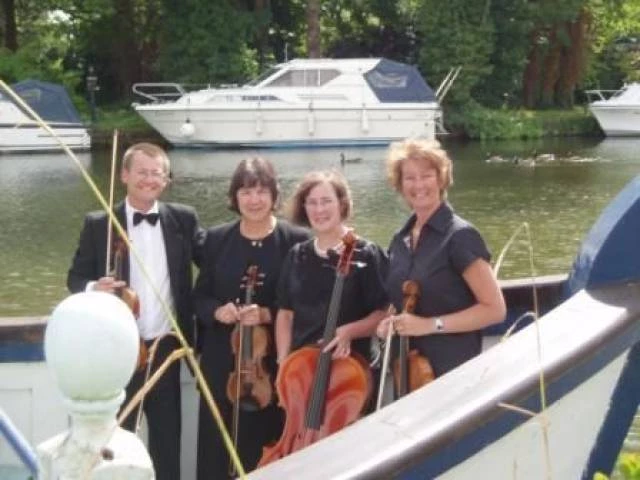 The Cotswold Ensemble, Live Music in Berkshire