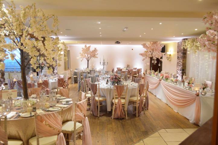 Beeston Manor,Venues in Lancashire