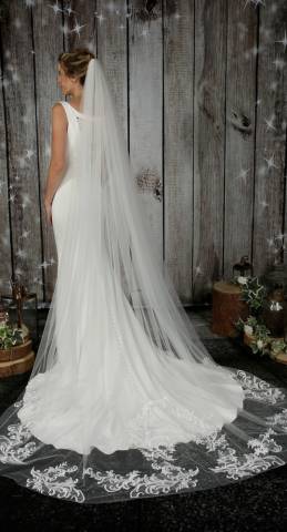 Richard Designs Veil